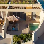 Illusion Hotel