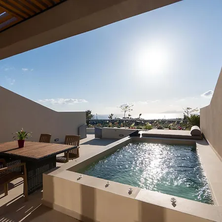 Illusion Fira (Santorini)