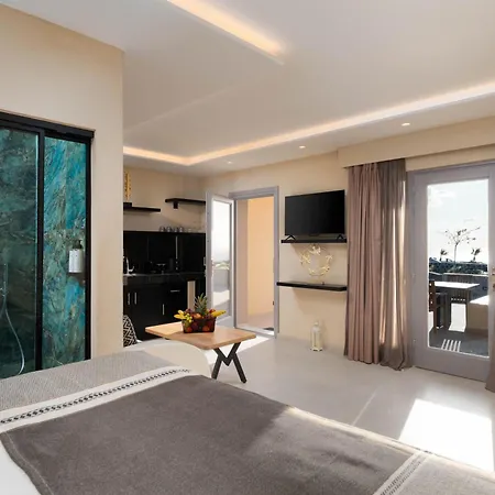 Illusion Otel Fira (Santorini)