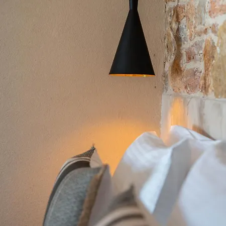 Hotel Illusion *