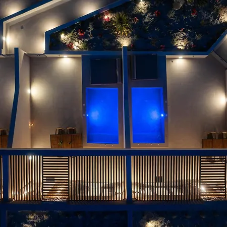 Illusion * Fira (Santorini)